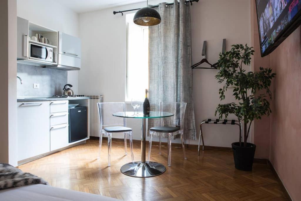 Pink Intimate Jacuzzi Suite Trastevere - Top Collection Rome Exterior photo